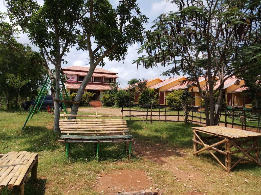 Mist Valley Hotel Masinagudi Bagian luar foto